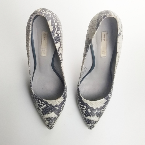 Snake Print Leather Pumps - Picture 3 of 7